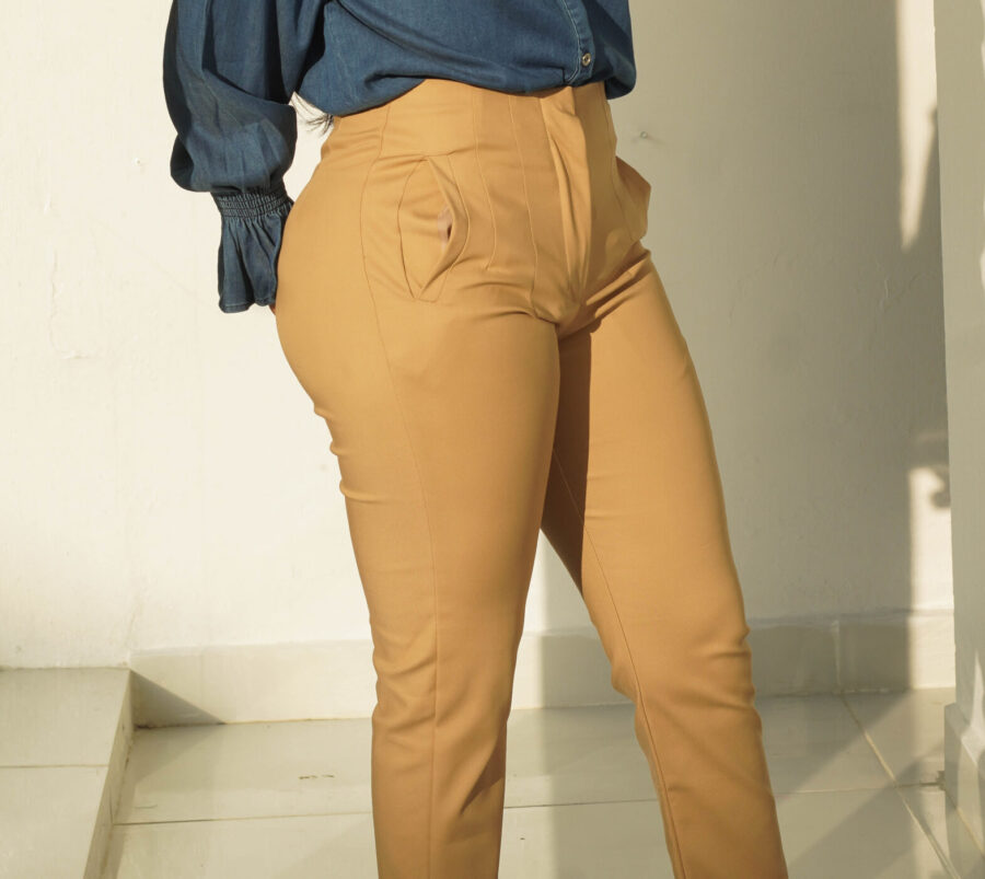 Pantalon clasico con pinzas - Imagen 2