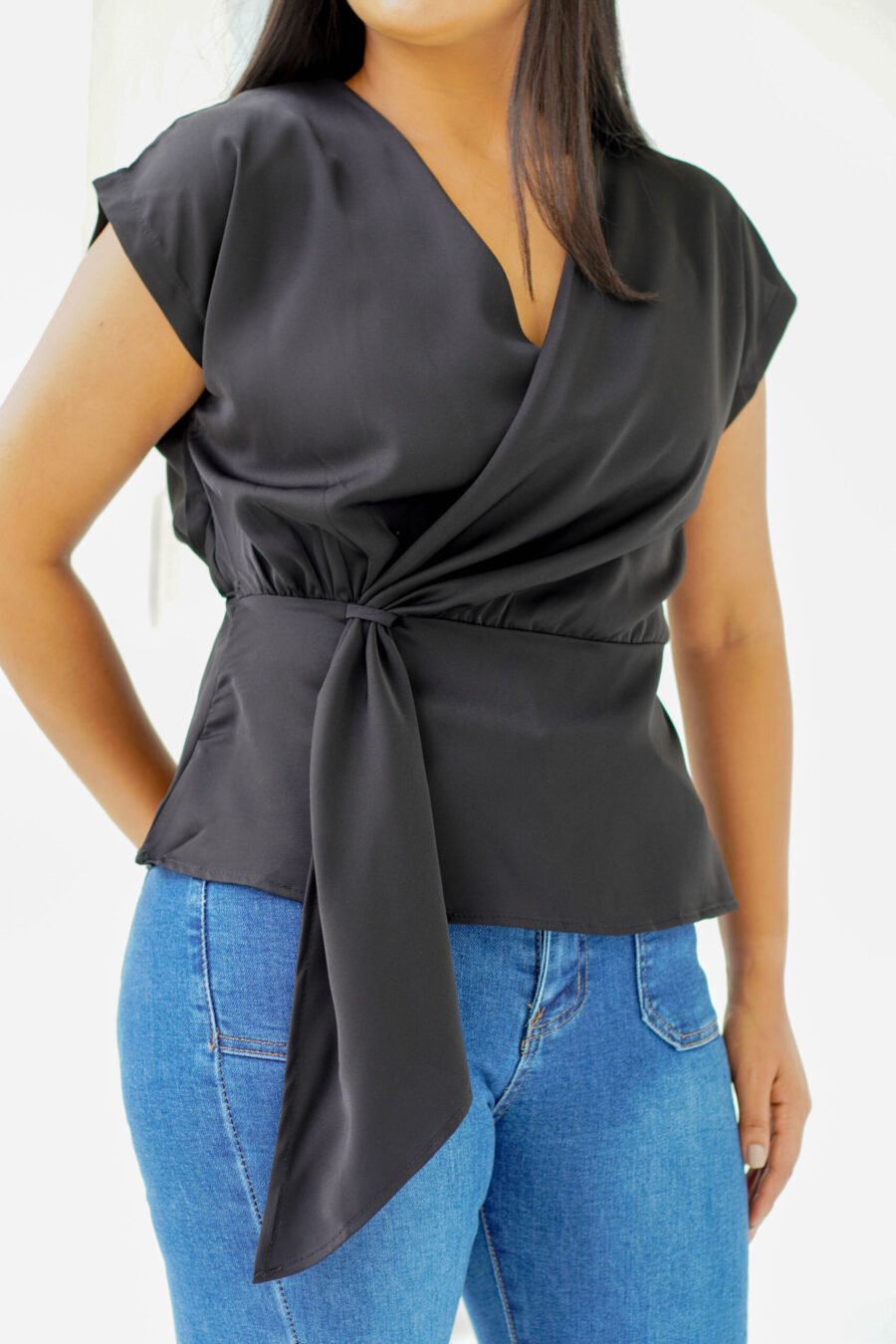 Blusa casual con lazo frontal- Elegancia y comodidad - Imagen 5