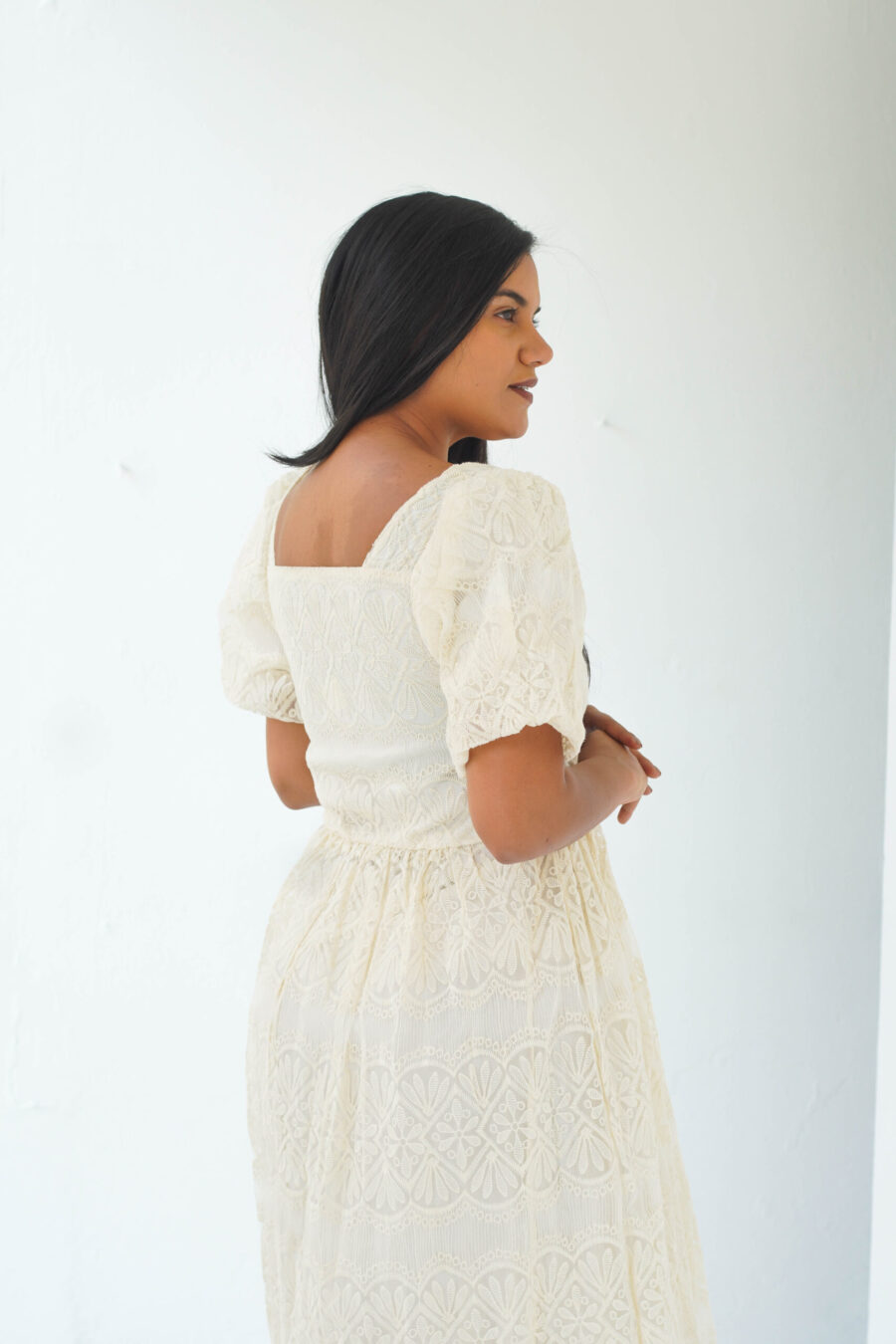 vestido crema de encaje angelical - Imagen 4