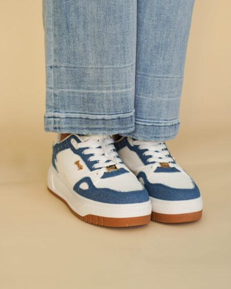 Calzado deportivo con estilo denim