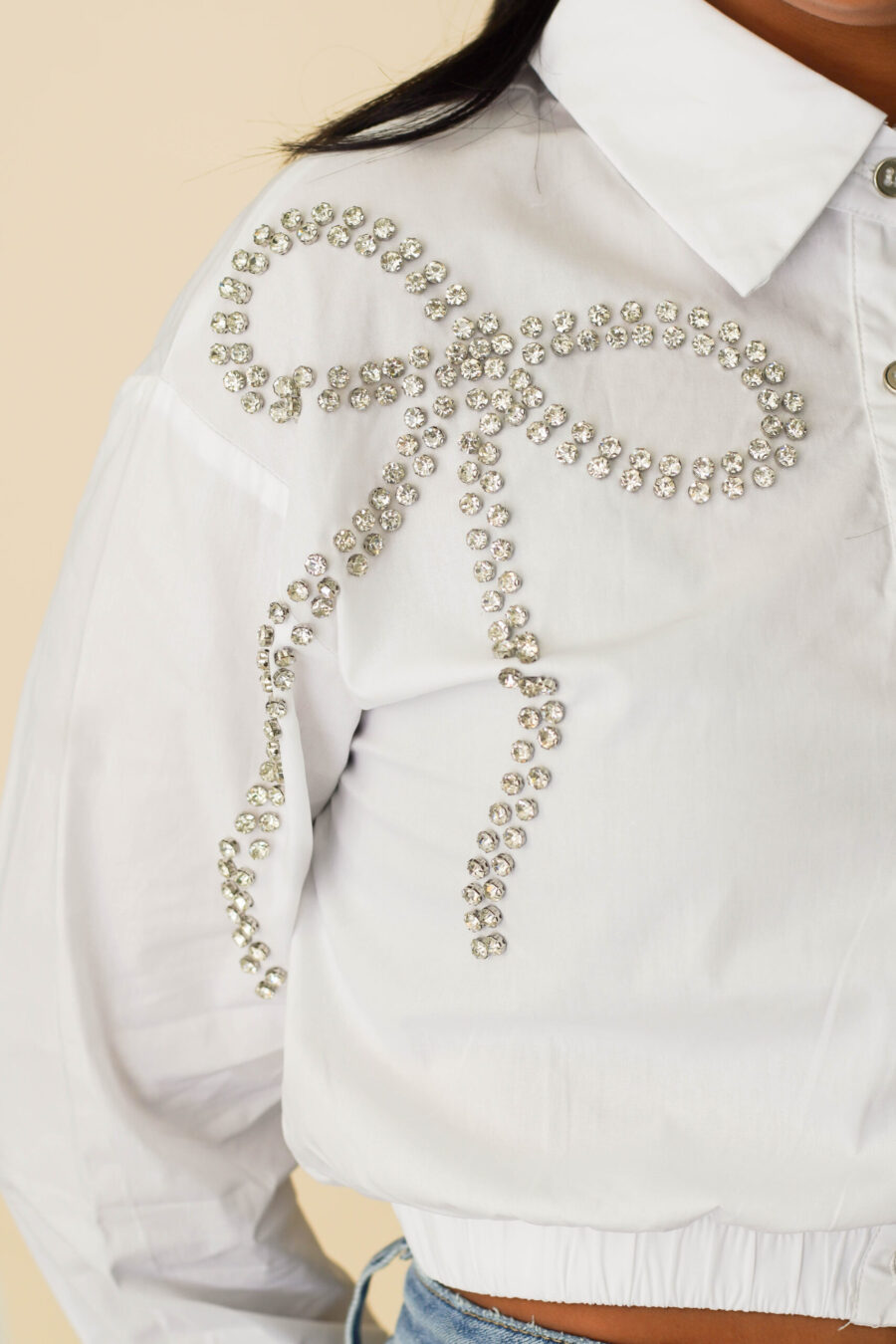 Camisa coquette con detalles en pedrerias 315327 - Imagen 4