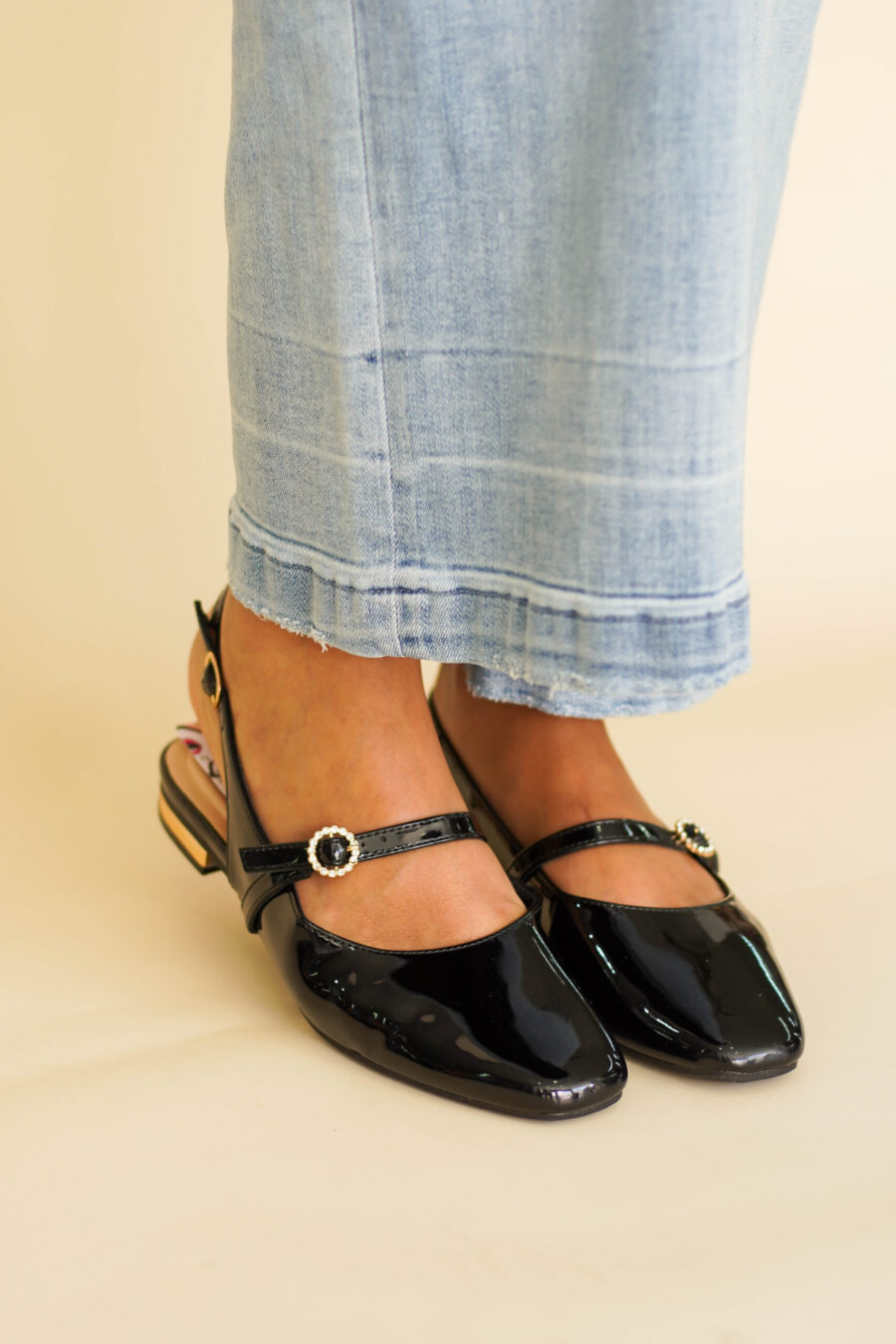 Zapatos de talón abierto en charol - Imagen 2